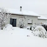 בית נופש La Du Berger & Son Terrain De Petanque *