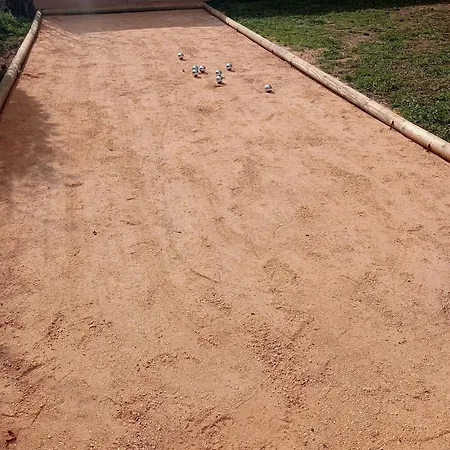 La Du Berger & Son Terrain De Petanque 別荘 *