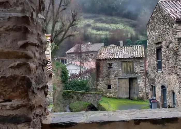 La Du Berger & Son Terrain De Petanque Casa de Férias
